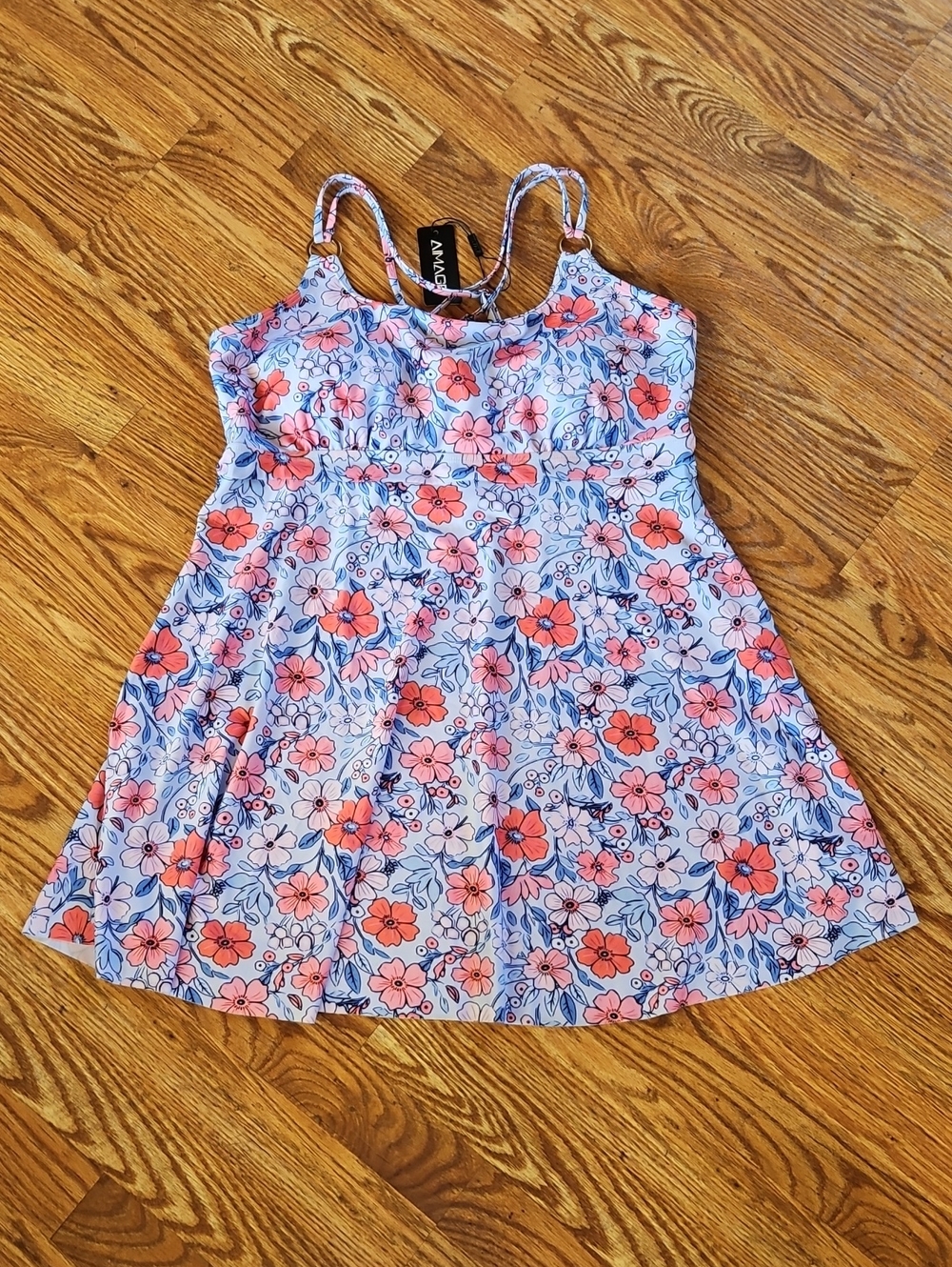 🏝 NWT Tankini Top